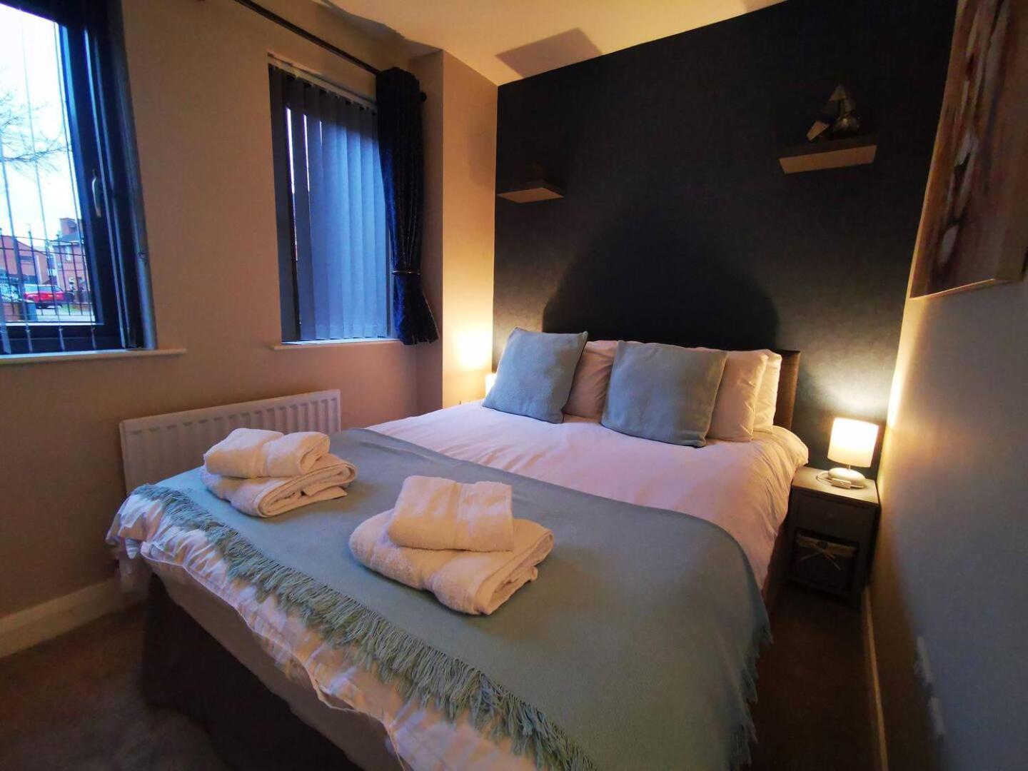 Belfast Central 2 Bedroom Luxurious Modern Stay Buitenkant foto