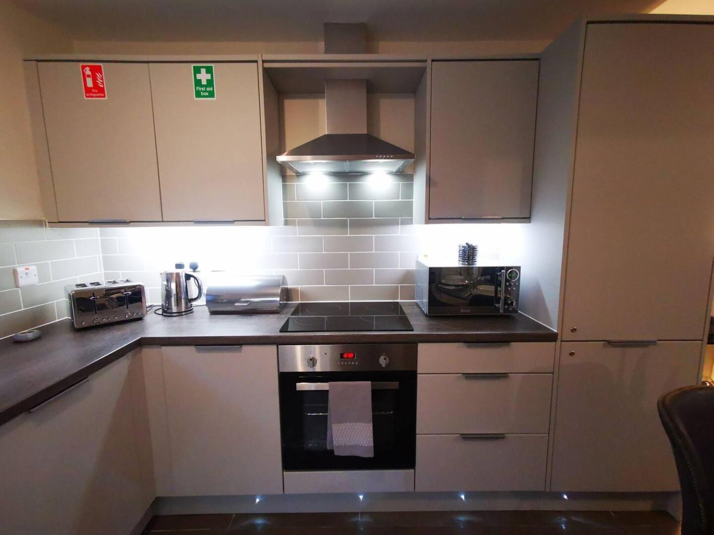 Belfast Central 2 Bedroom Luxurious Modern Stay Buitenkant foto
