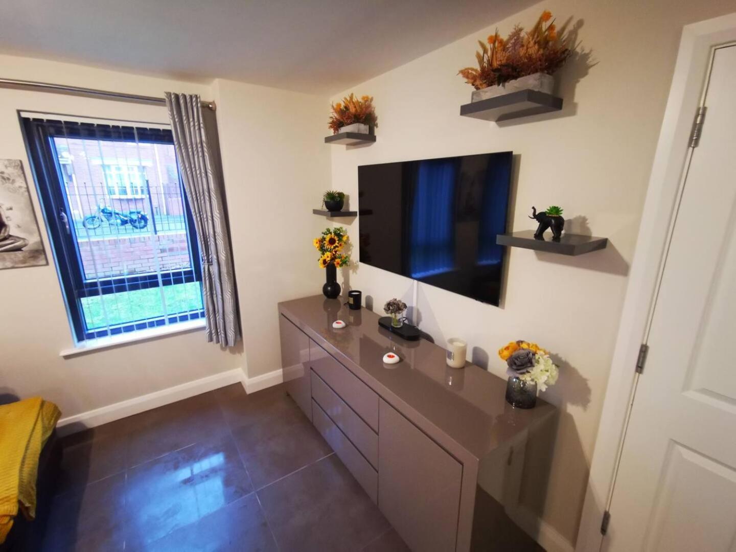 Belfast Central 2 Bedroom Luxurious Modern Stay Buitenkant foto