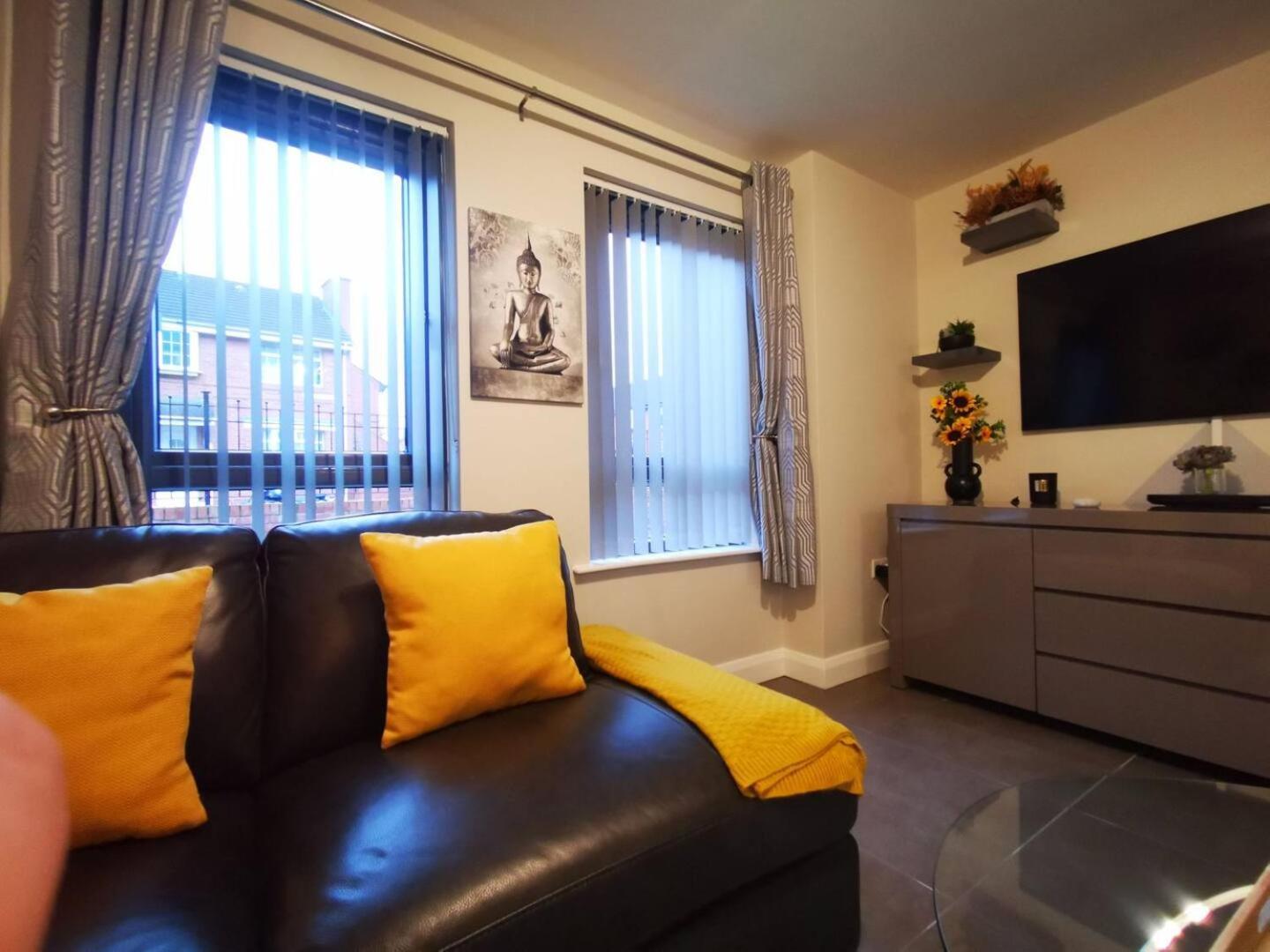 Belfast Central 2 Bedroom Luxurious Modern Stay Buitenkant foto