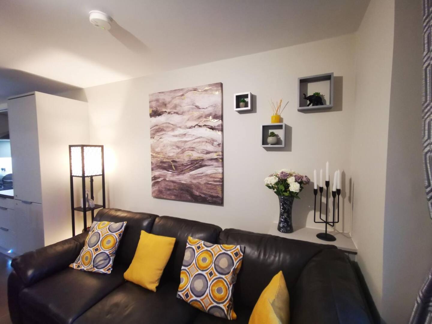 Belfast Central 2 Bedroom Luxurious Modern Stay Buitenkant foto
